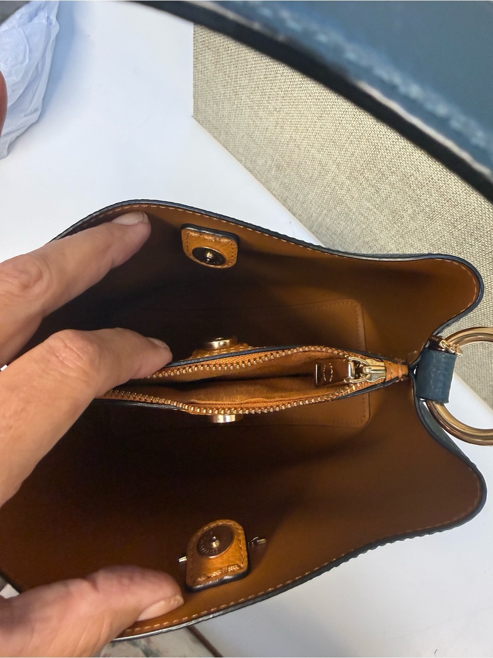 Coach Teal Pebbled Leather Hobo Shoulder Bag with Gold Hardware - Picture 8 of 10